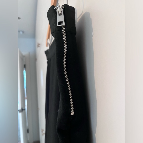 Everlane black tights/elastic trousers - size 8 - Picture 4 of 10